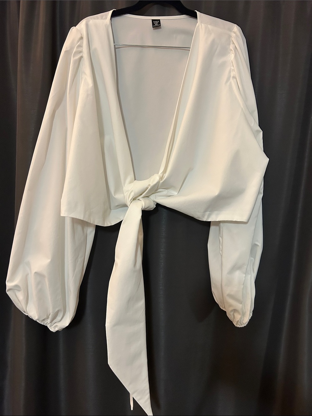 SHEIN White Tie-Front Puff Sleeve Blouse